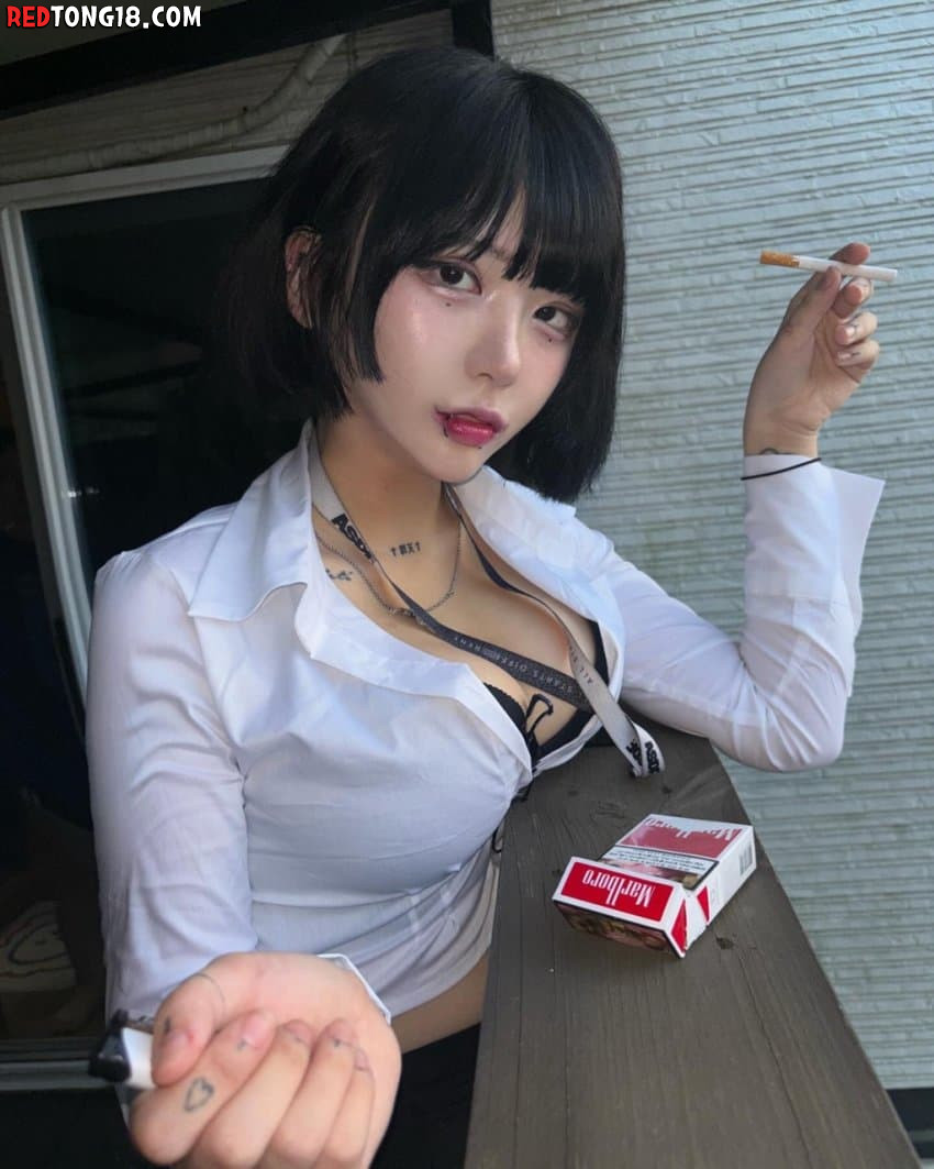 몸매 좋은 여직원이랑 퇴근 후..