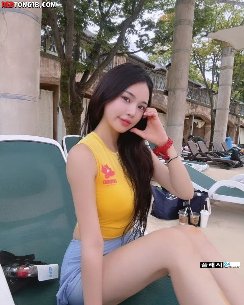 윤영서 치어리더 보라탑 수영복