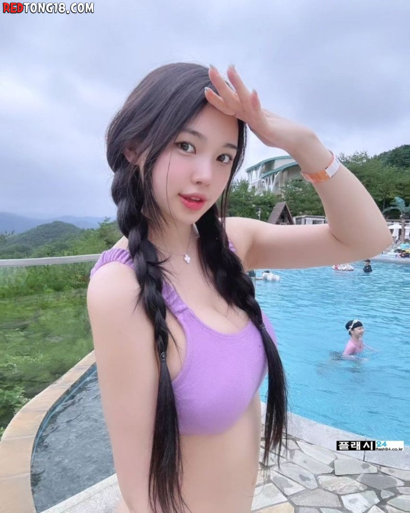 윤영서 치어리더 보라탑 수영복