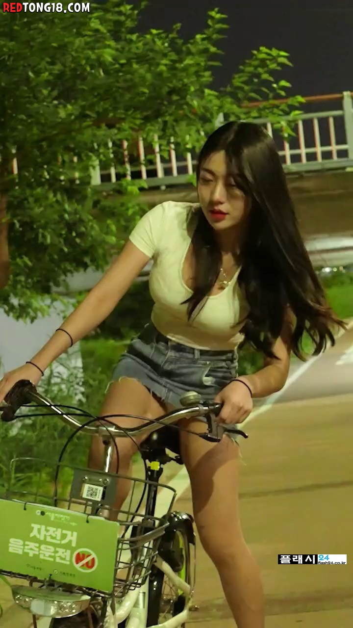 꼭 같이 타고 싶은 한강 따릉이 누나