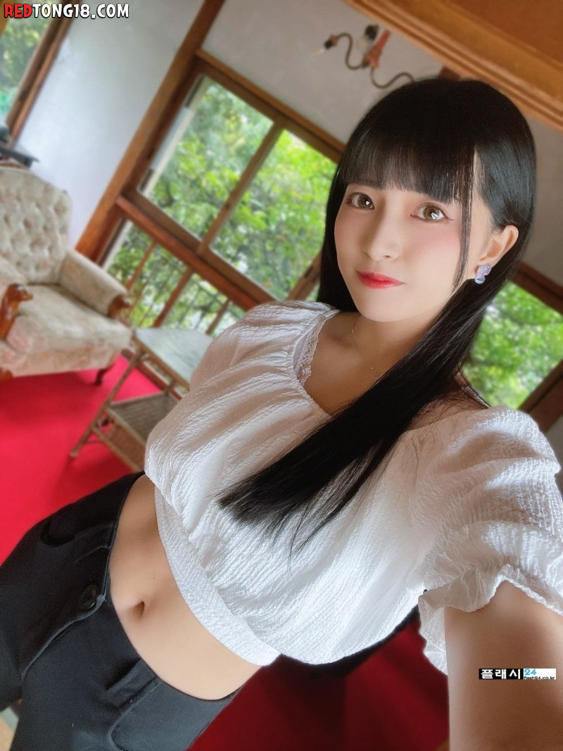 5월 신작 나온 이육감적인 배우 네오 아카리