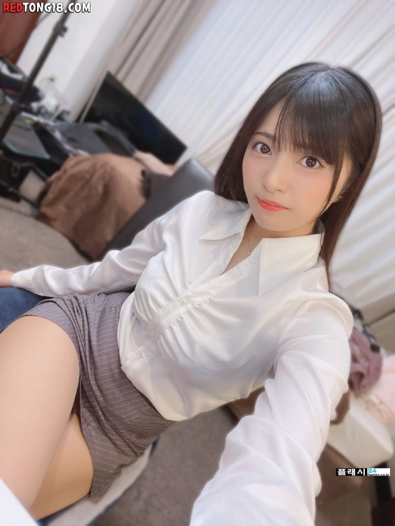 5월 신작 나온 이육감적인 배우 네오 아카리
