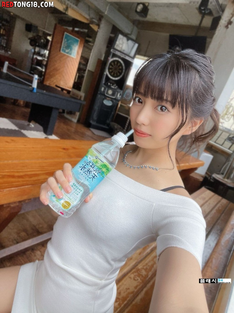 5월 신작 나온 이육감적인 배우 네오 아카리
