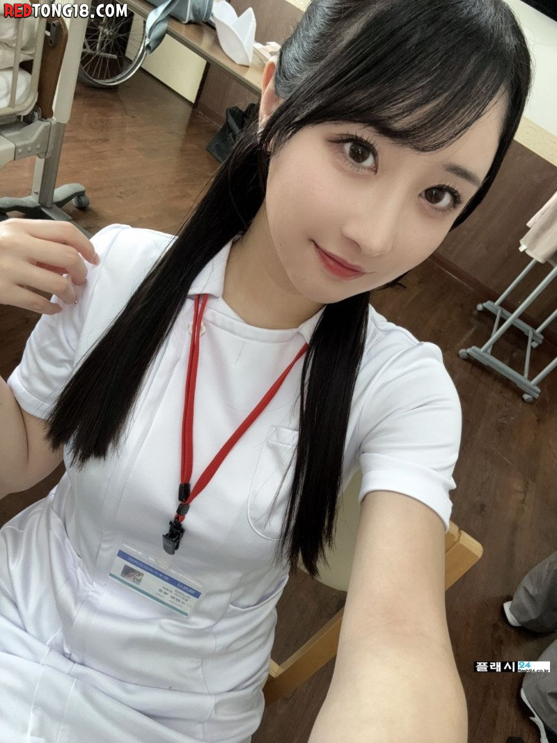 최근 승무원 작품에서 포텐 터진 오노사카 유이카 셀카