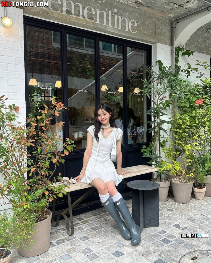 슬렌더한 모델 고세빈 인스타