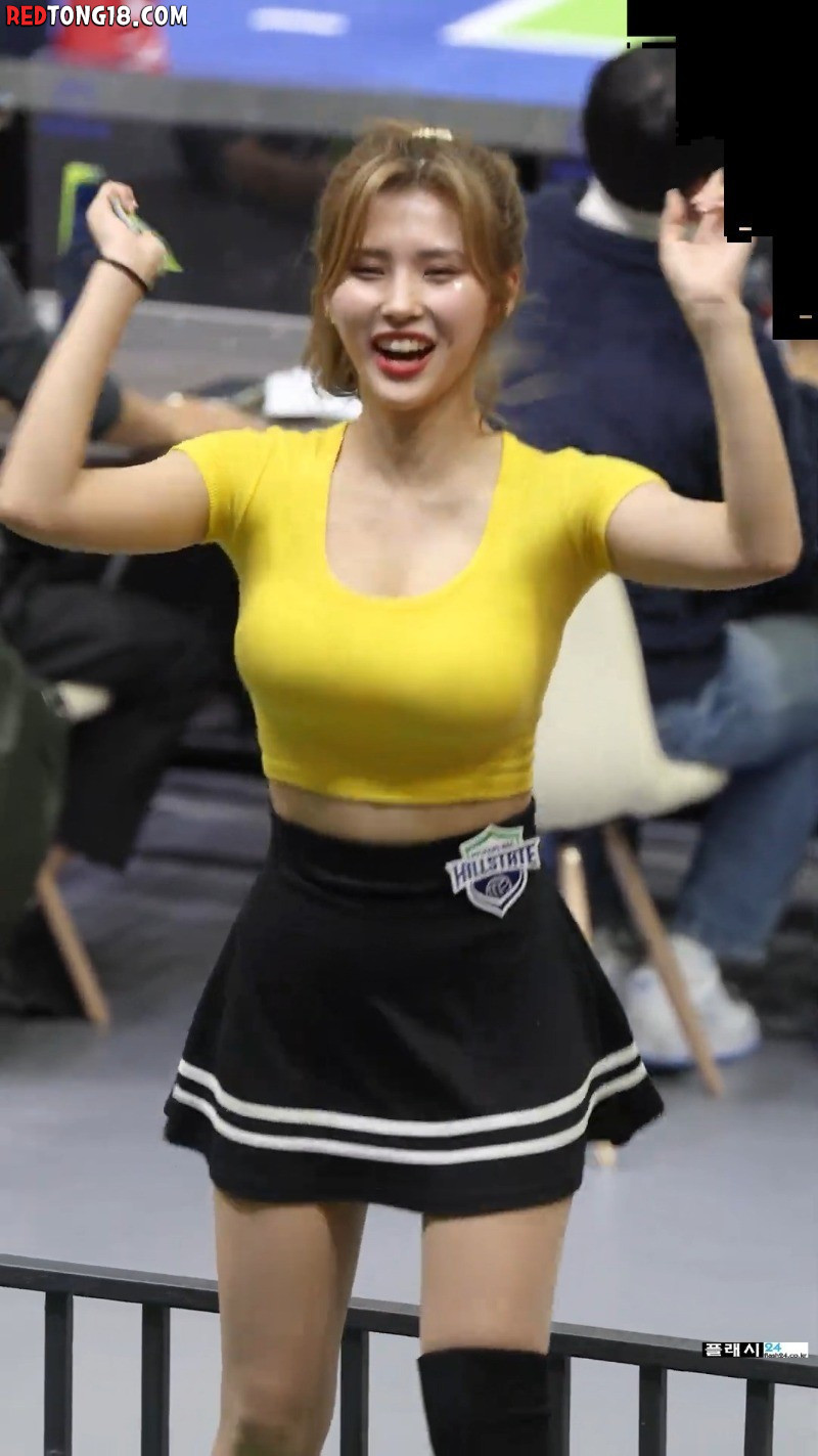 활기찬 응원 전은비 치어리더