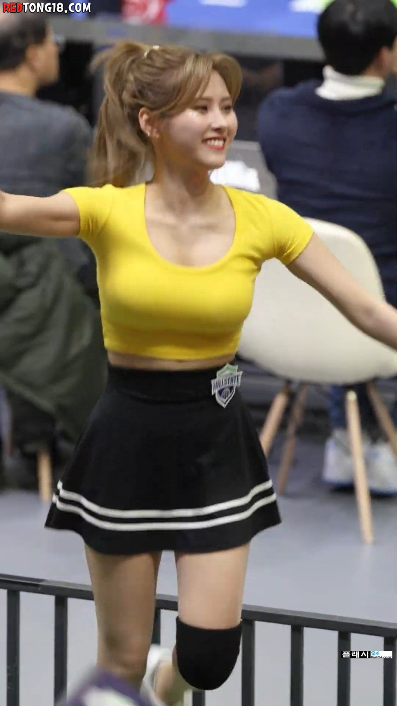 활기찬 응원 전은비 치어리더