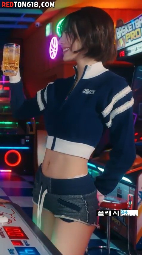 우아유 우현 핫팬츠 힙업