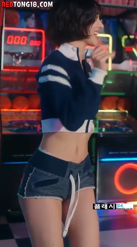 우아유 우현 핫팬츠 힙업
