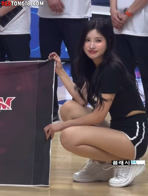아이돌 급 외모를 가졌다는 김정원 치어리더