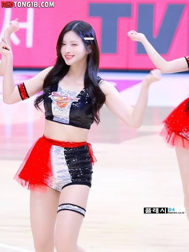 아이돌 급 외모를 가졌다는 김정원 치어리더