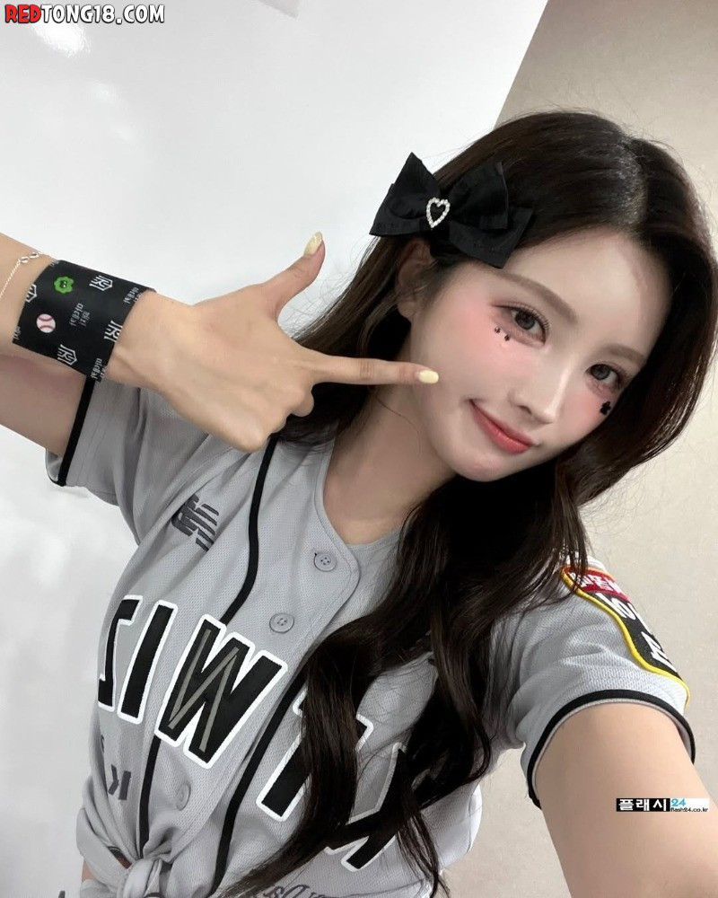 아이돌 급 외모를 가졌다는 김정원 치어리더
