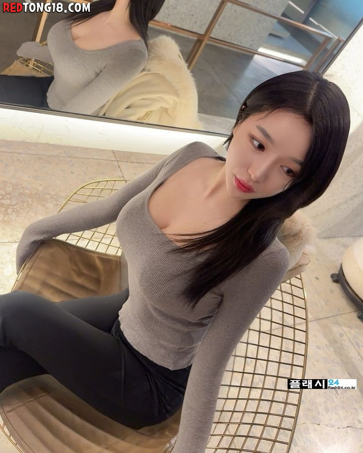 데이트는 무조건 어린 처자랑 해야