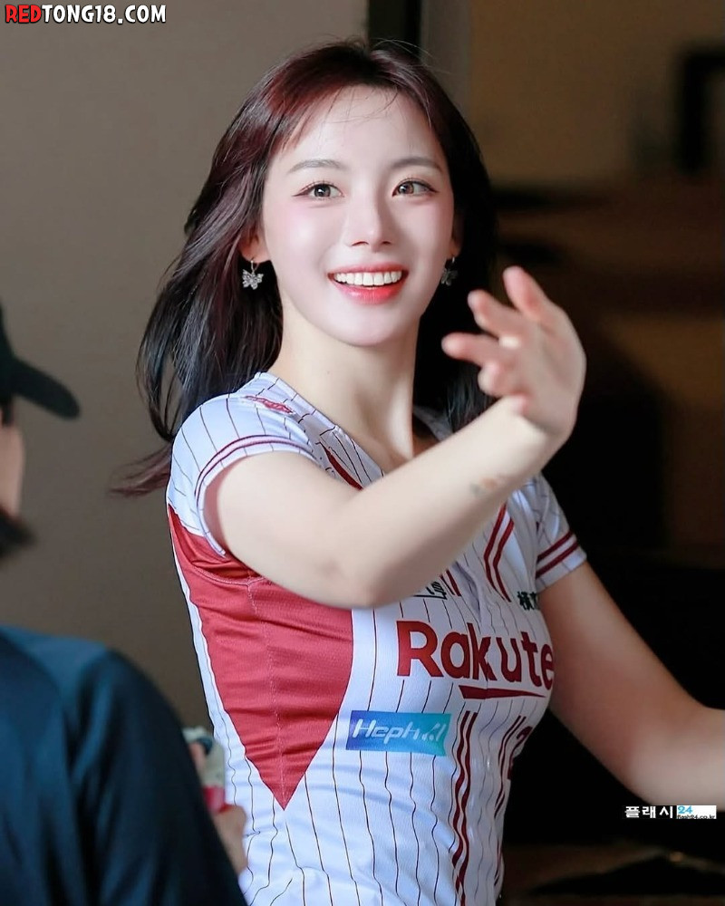 대만에서 폭발하는 하지원 치어리더 미니원피스
