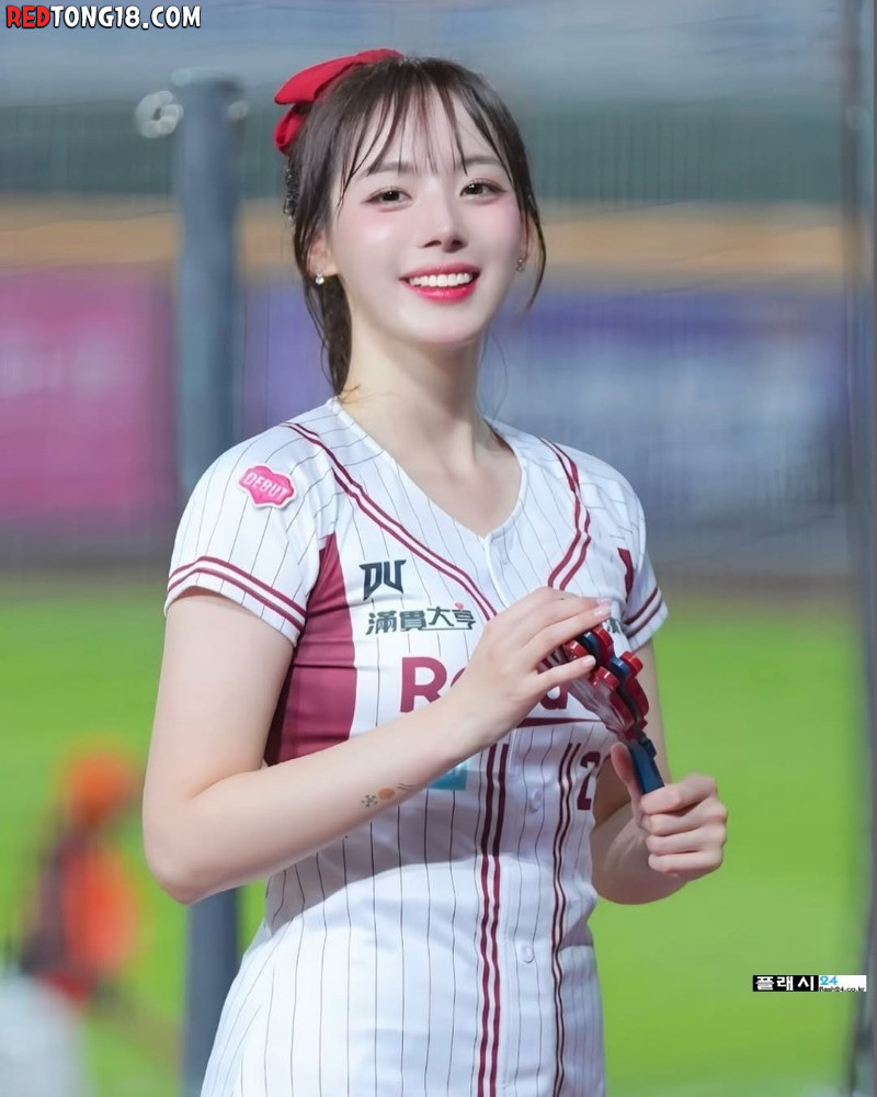 대만에서 폭발하는 하지원 치어리더 미니원피스