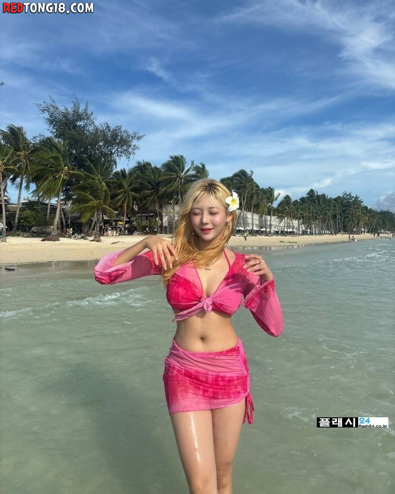 다가려도 눈에 들어오는 치어리더 조예린 수영복