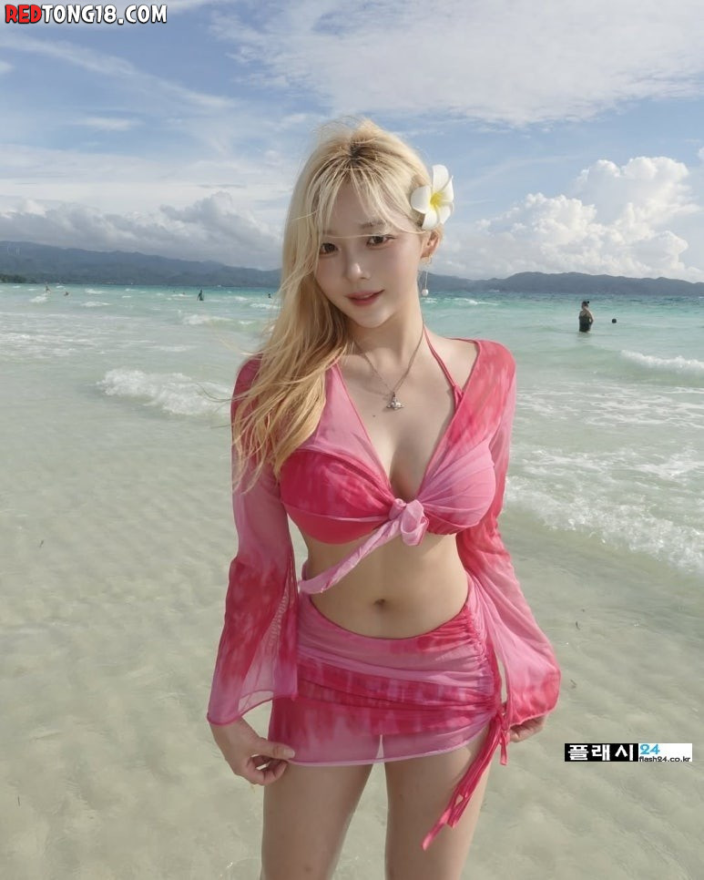 다가려도 눈에 들어오는 치어리더 조예린 수영복