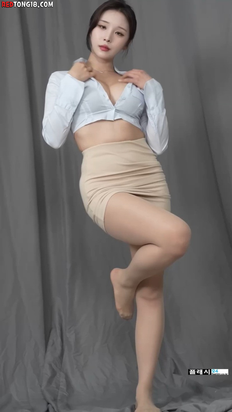 꽃빵 타이트한 오피스룩 룩북
